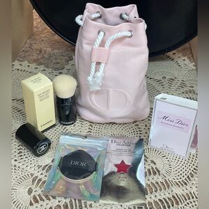 Dior bundle…makeup brush…mini bucket bag…and other items NWOT